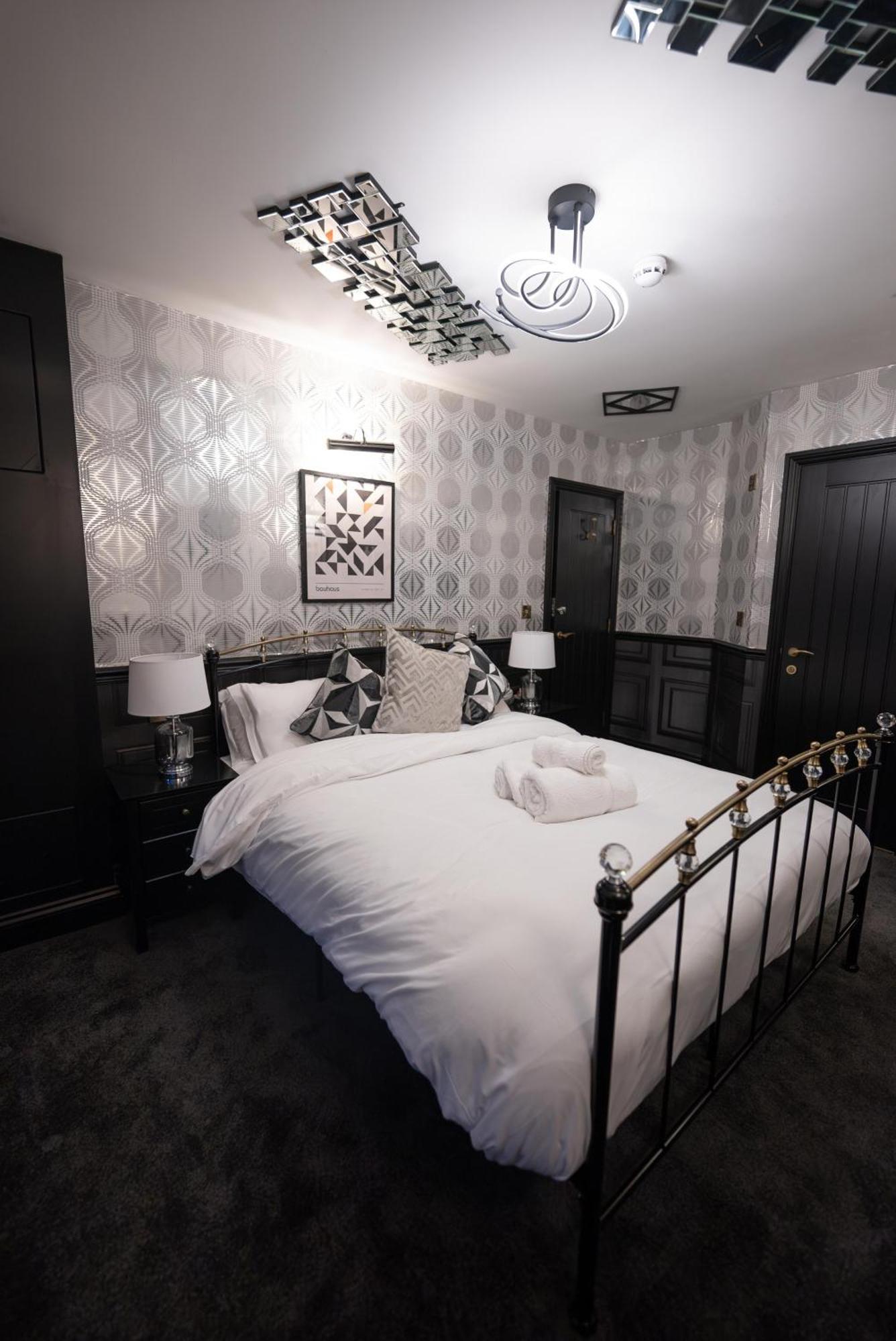 Kip 23 Jjs Emsworth Hotel ภายนอก รูปภาพ