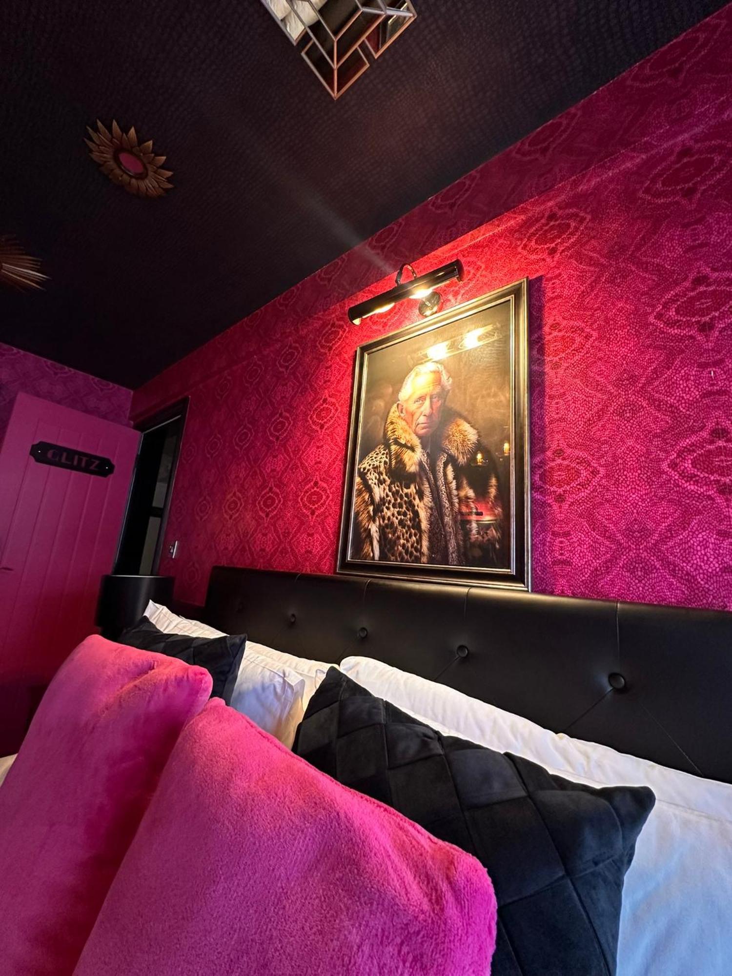 Kip 23 Jjs Emsworth Hotel ภายนอก รูปภาพ