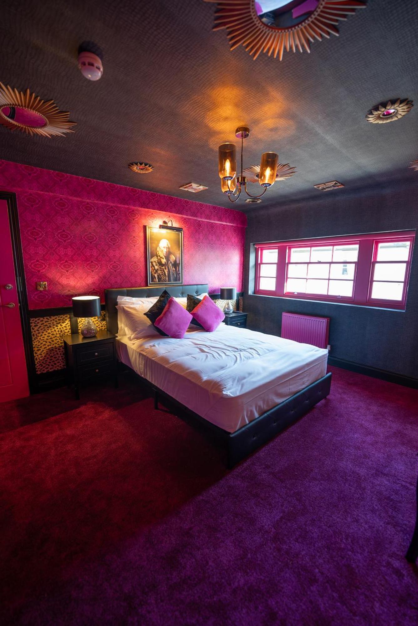 Kip 23 Jjs Emsworth Hotel ภายนอก รูปภาพ