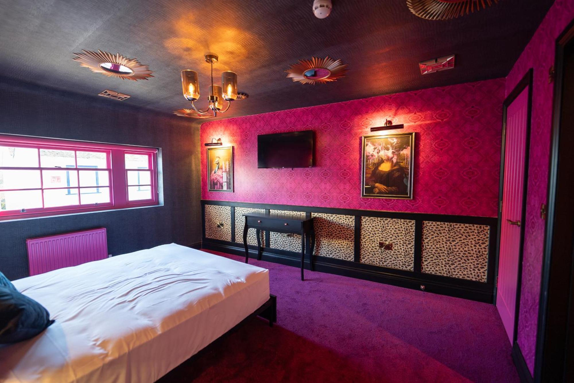 Kip 23 Jjs Emsworth Hotel ภายนอก รูปภาพ